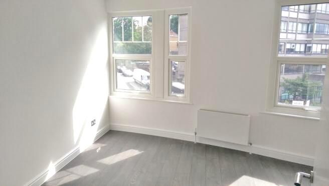 3 bed flat for sale in Station Road, New Barnet, Barnet EN5, £500,000