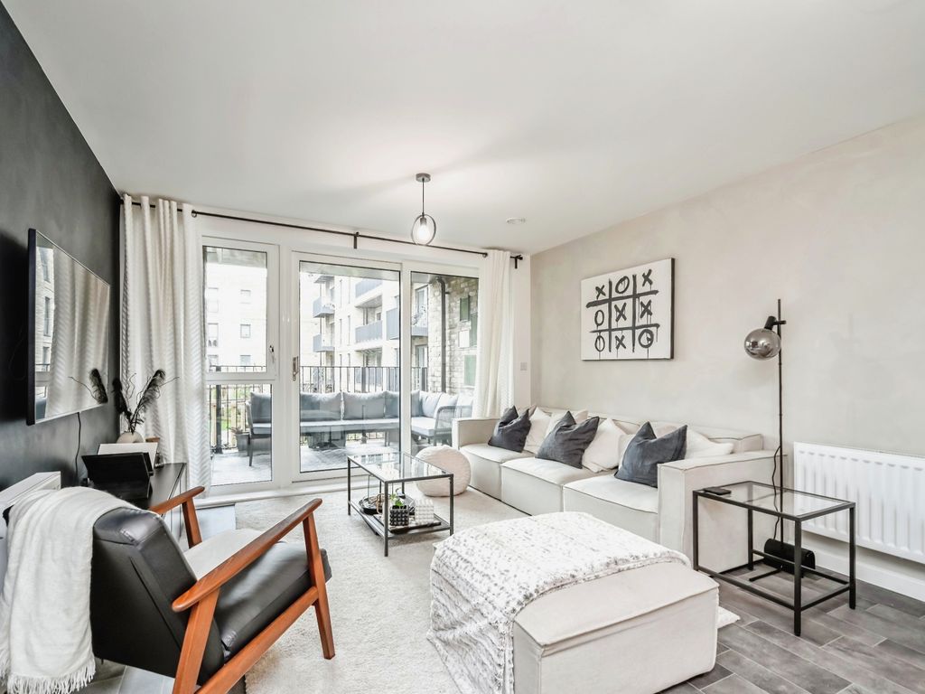 2 bed flat for sale in Canal Street, Campbell Park, Milton Keynes, Buckinghamshire MK9, £175,000