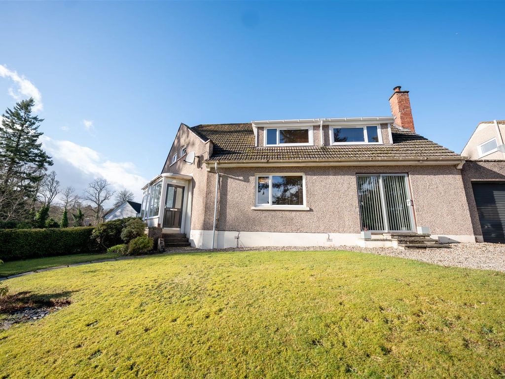 4 bed property for sale in Oakbank Place, Perth PH1, £258,950