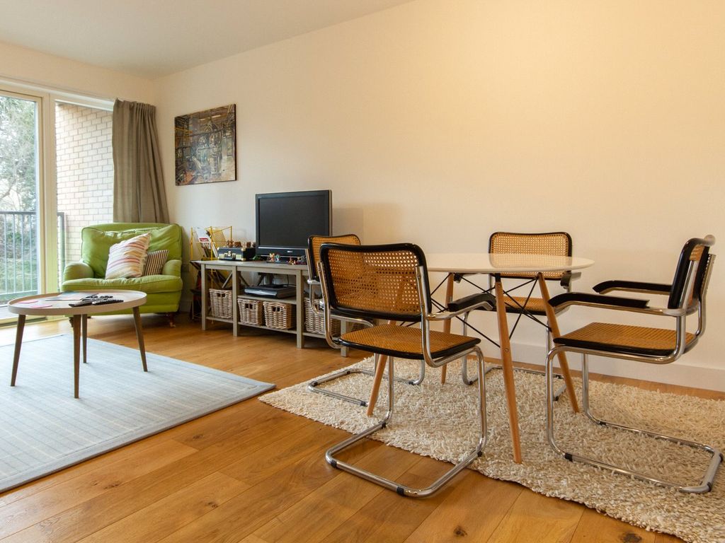2 bed flat to rent in Green Lane, Trumpington, Cambridge, Cambridgeshire CB2, £1,700 pcm