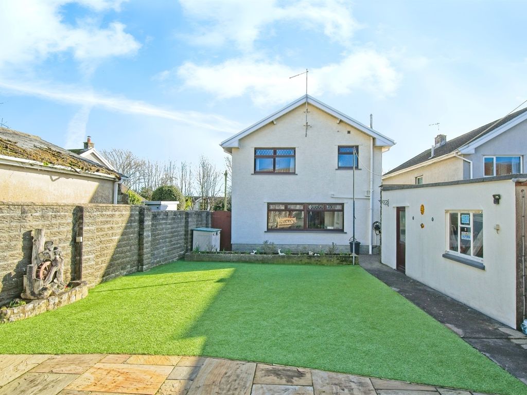 4 bed detached house for sale in West End Avenue, Nottage, Porthcawl CF36, £500,000