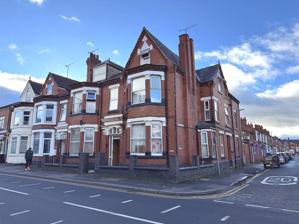 Property for sale in Edleston Road, Crewe CW2, £350,000