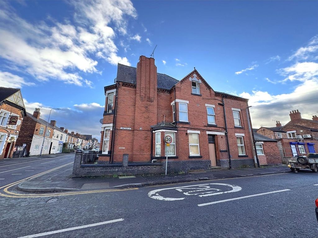 Property for sale in Edleston Road, Crewe CW2, £350,000