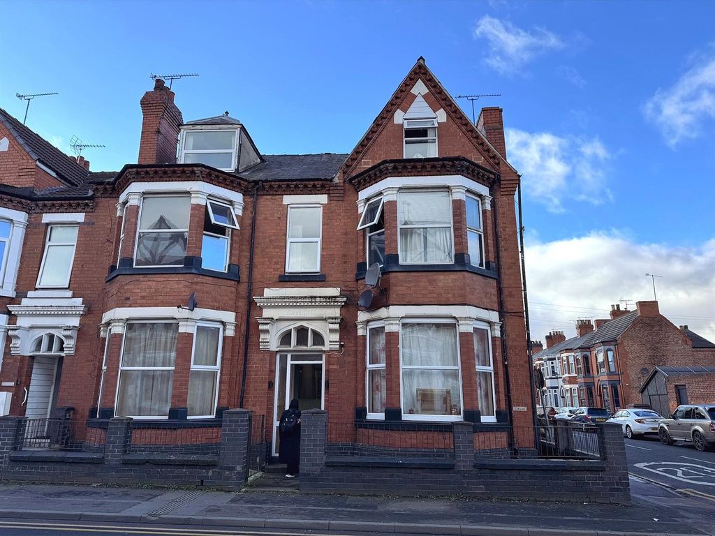 Property for sale in Edleston Road, Crewe CW2, £350,000