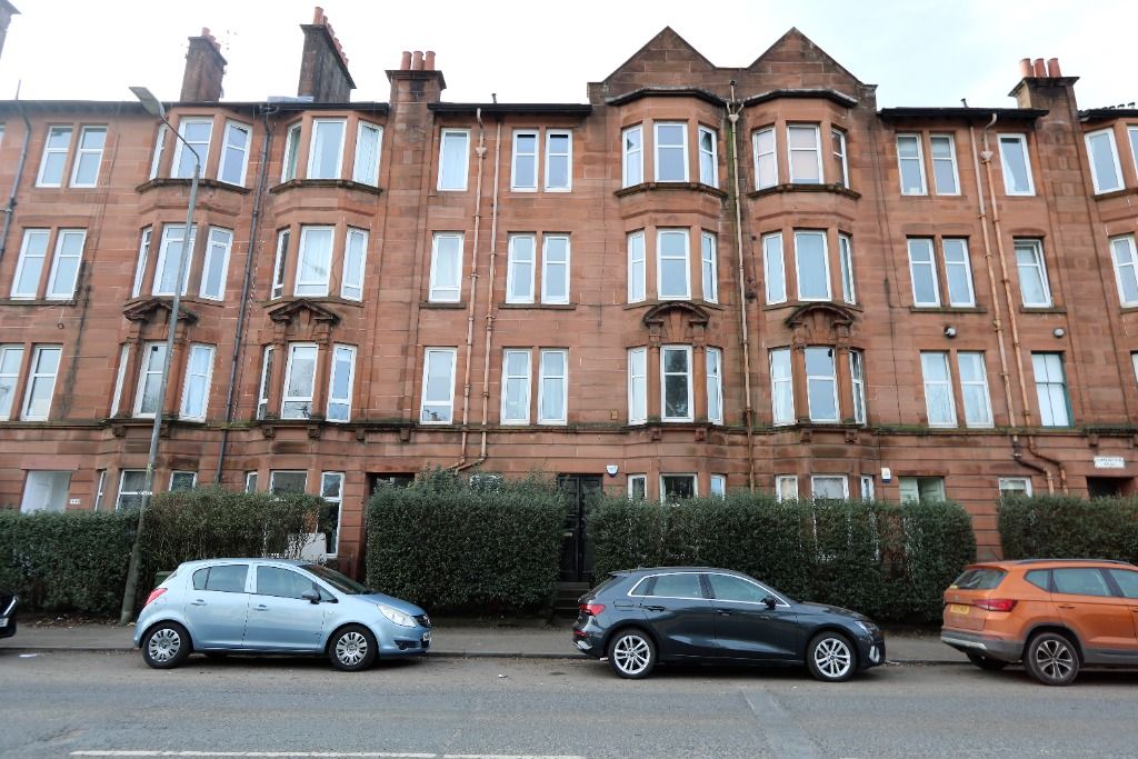 2 bed flat to rent in Dumbarton Road, Glasgow G14, £995 pcm