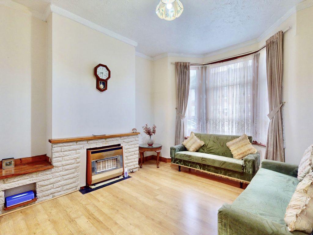 3 bed terraced house for sale in Byron Avenue, London E12, £549,950