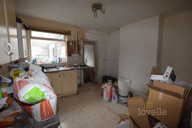 3 bed terraced house for sale in High Street, Gainsborough DN21, £40,000