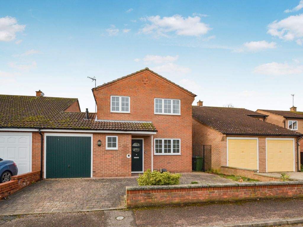 3 bed detached house for sale in Ford Close, Eaton Ford, St. Neots, St Neots PE19, £425,000