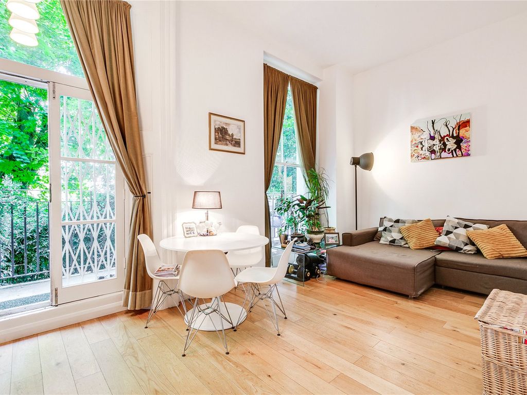 1 bed flat for sale in Leinster Square, Bayswater W2, £800,000