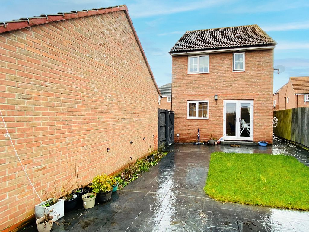 3 bed detached house for sale in May Drive, Glenfield LE3, £360,000