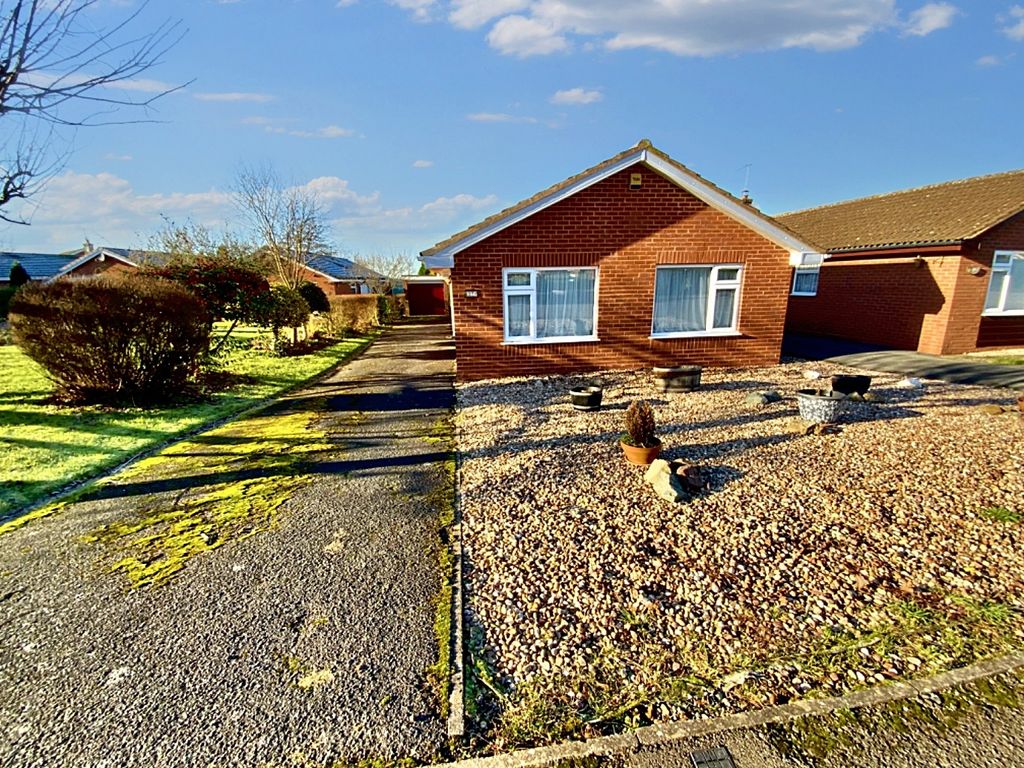 3 bed detached bungalow for sale in Greenway, Braunston, Northamptonshire NN11, £400,000
