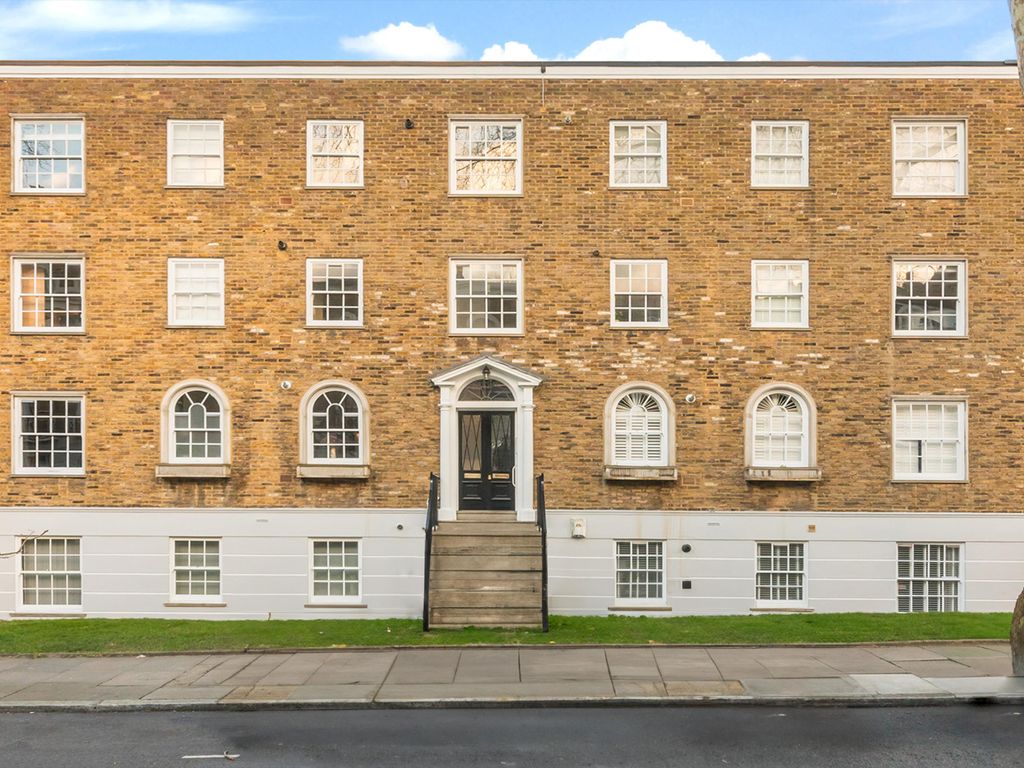 2 bed flat for sale in Compton Road, London N1, £875,000