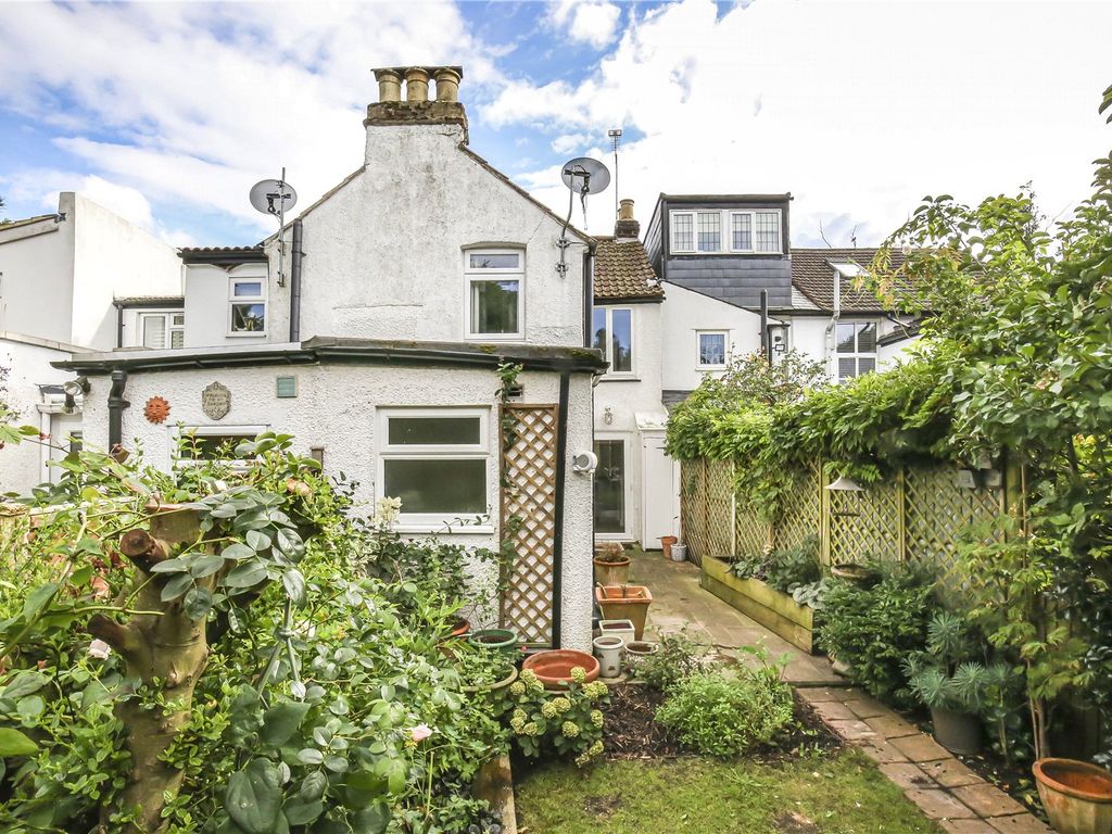 2 bed terraced house for sale in Jones Cottages, Barnet Road, Barnet EN5, £425,000