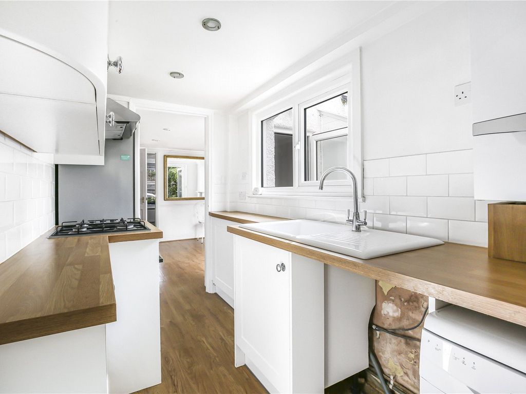 2 bed terraced house for sale in Jones Cottages, Barnet Road, Barnet EN5, £425,000