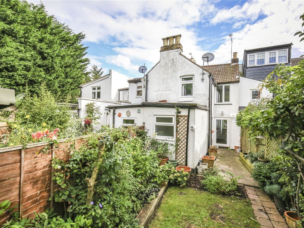 2 bed terraced house for sale in Jones Cottages, Barnet Road, Barnet EN5, £425,000