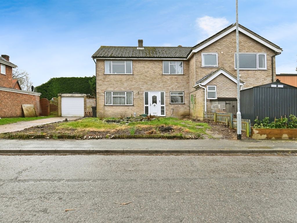 4 bed semi-detached house for sale in Eastlands, Stradbroke, Eye IP21, £325,000