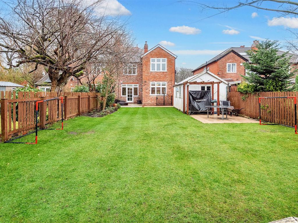 4 bed semi-detached house for sale in Framingham Road, Sale M33, £775,000