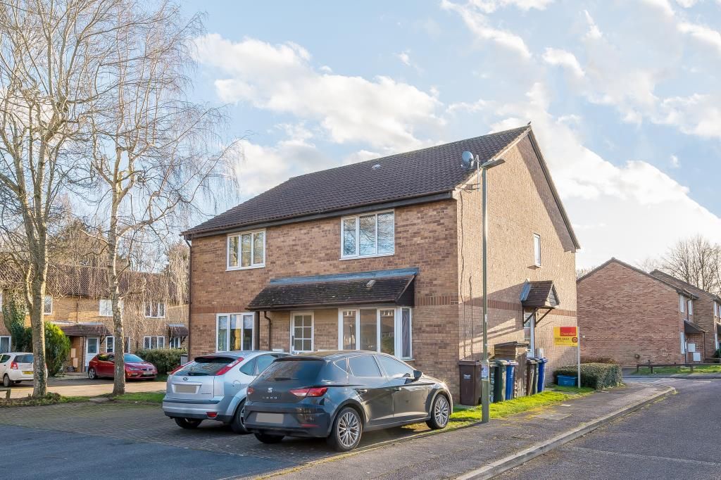 1 bed maisonette for sale in Bicester, Oxfordshire OX26, £140,000