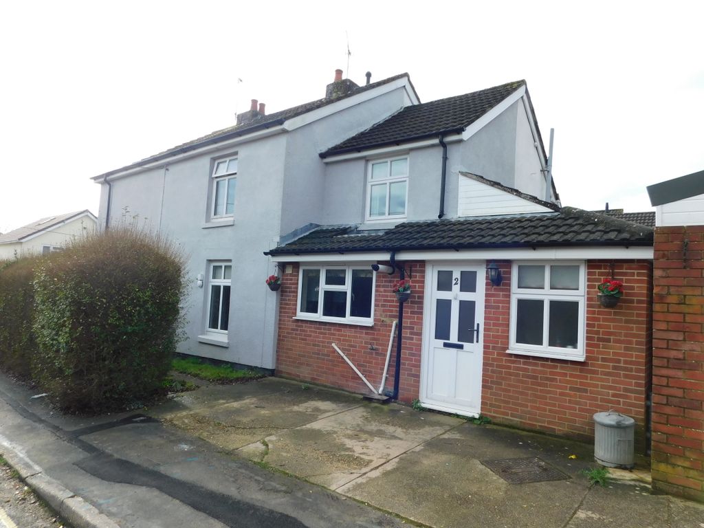 3 bed semi-detached house to rent in Drummond Road, Southampton SO45, £1,195 pcm