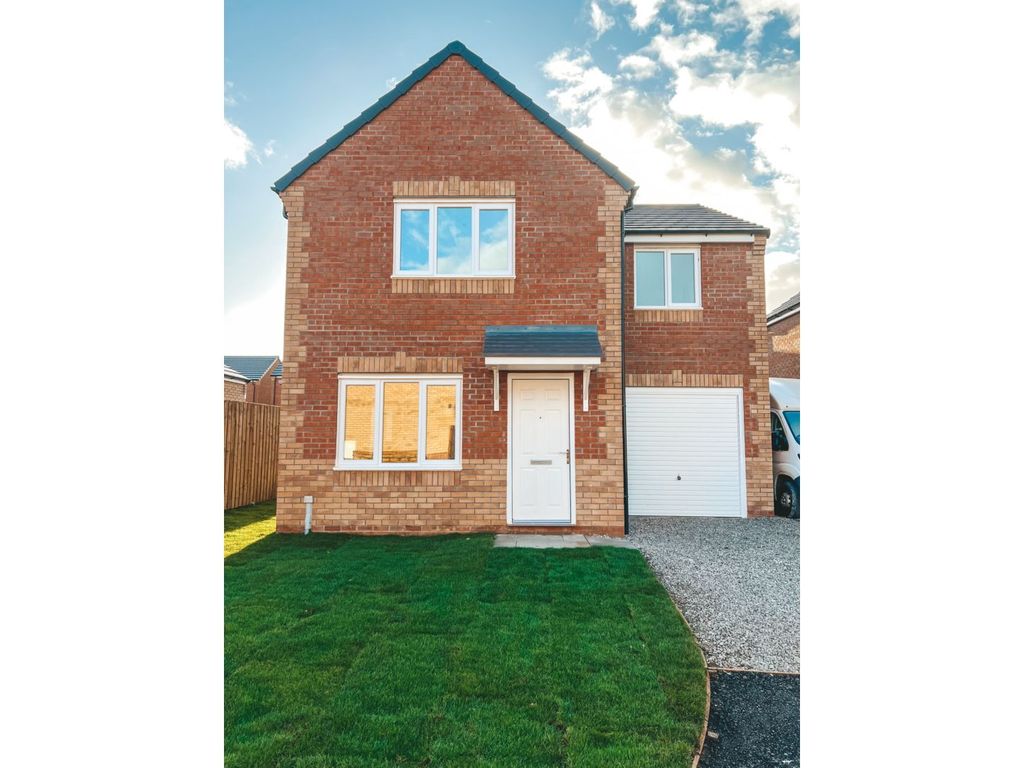 4 bed detached house for sale in Cadeby Lane, Doncaster DN12, £225,000