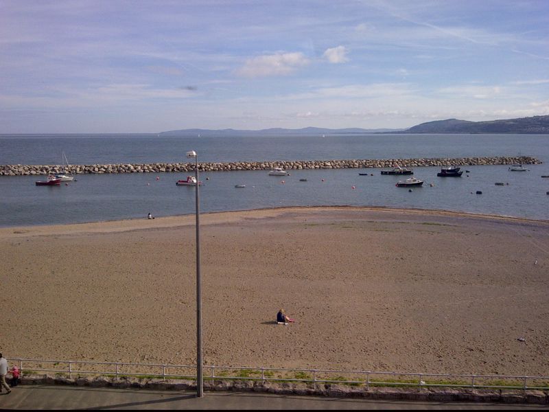 2 bed flat for sale in Rhos Promenade, Rhos On Sea, Colwyn Bay LL28, £134,950