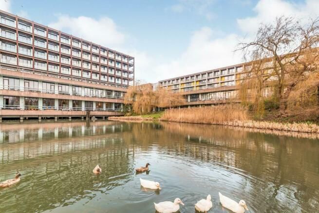 1 bed flat to rent in Lake Shore Drive, Bishopsworth, Bristol BS13, £1,200 pcm