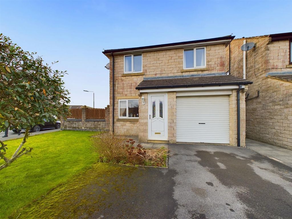3 bed detached house for sale in Walker Brow, Dove Holes, Buxton SK17, £350,000