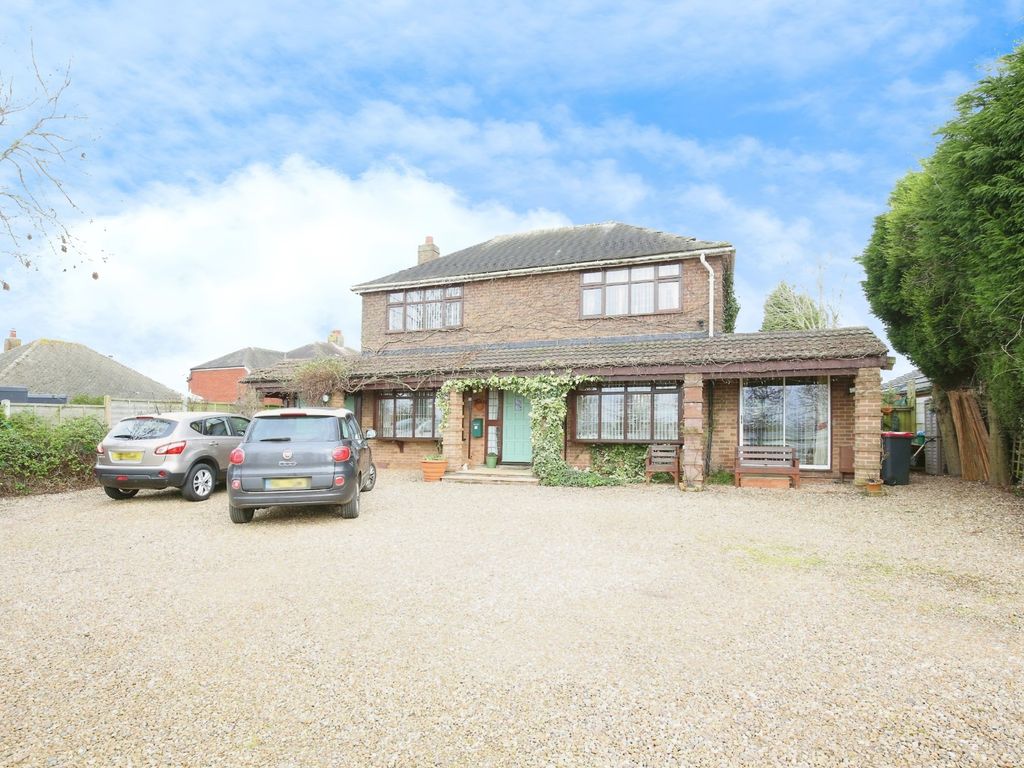 3 bed detached house for sale in Hill Top, Baddesley Ensor, Atherstone CV9, £465,000