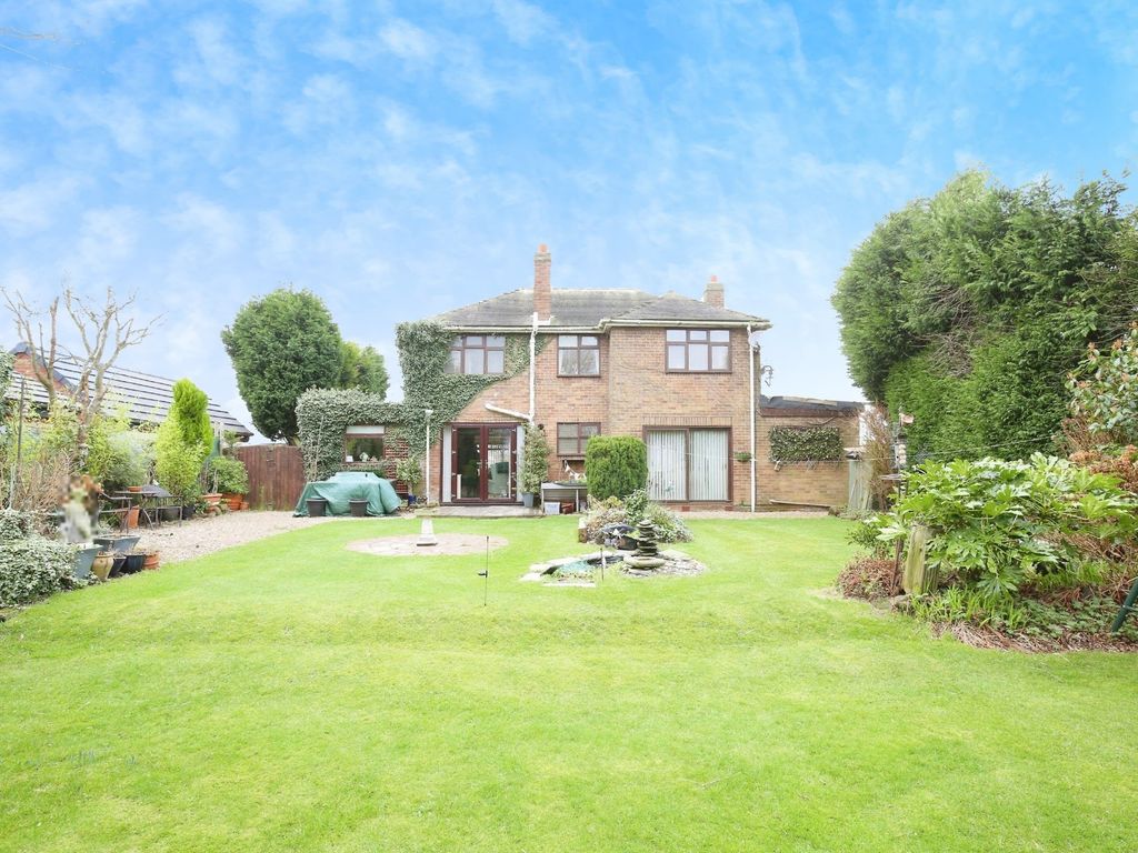 3 bed detached house for sale in Hill Top, Baddesley Ensor, Atherstone CV9, £465,000