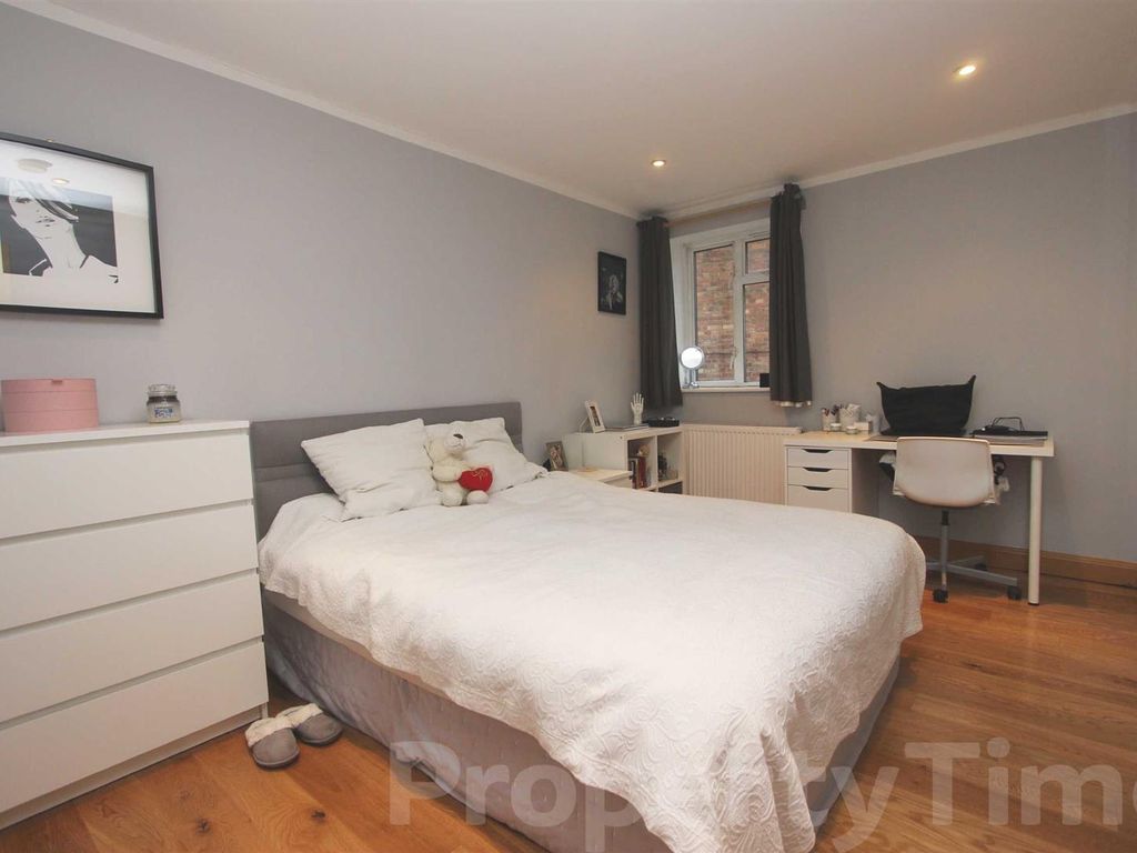 1 bed flat to rent in High Street, Acton W3, £1,750 pcm