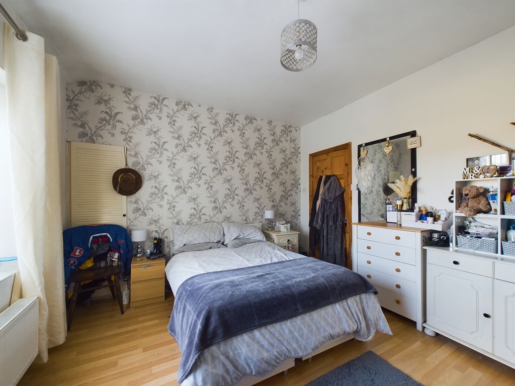 5 bed semi-detached house for sale in Ireland Road, Haydock WA11, £295,000
