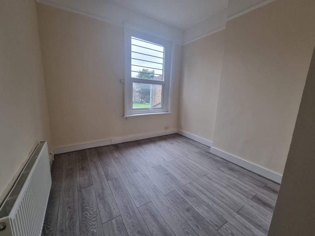 1 bed flat to rent in Upper Clapton Road, Upper Clapton E5, £1,375 pcm
