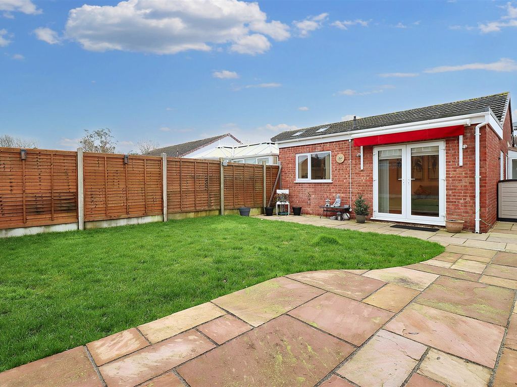 3 bed semi-detached bungalow for sale in Tiverton Road, Clevedon BS21, £374,950