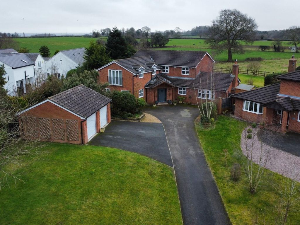 6 bed detached house for sale in Hillock Lane, Marford, Wrexham LL12, £895,000