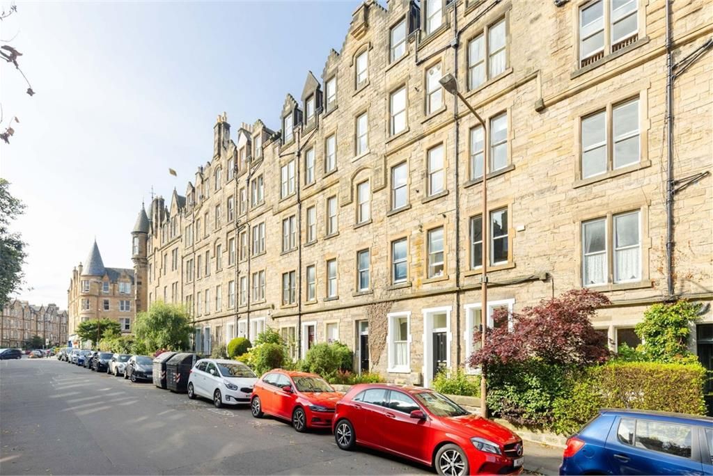 2 bed flat to rent in Marchmont Crescent, Marchmont, Edinburgh EH9, £2,100 pcm