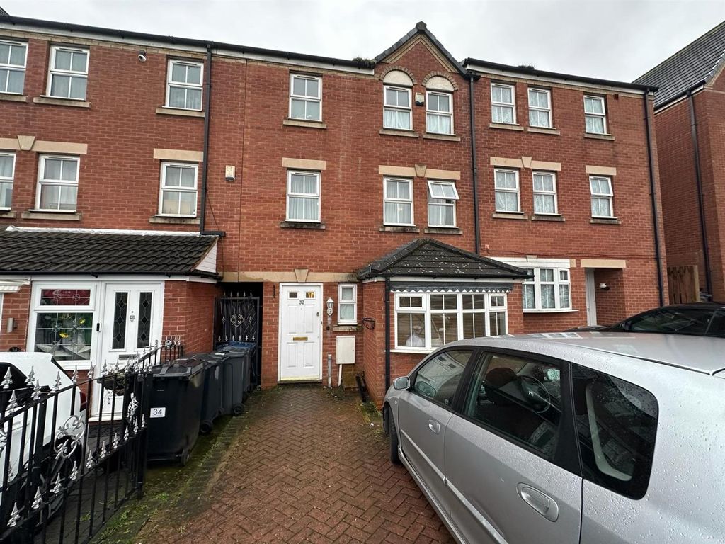 6 bed terraced house for sale in Alexander Way, Saltley, Birmingham B8, £260,000