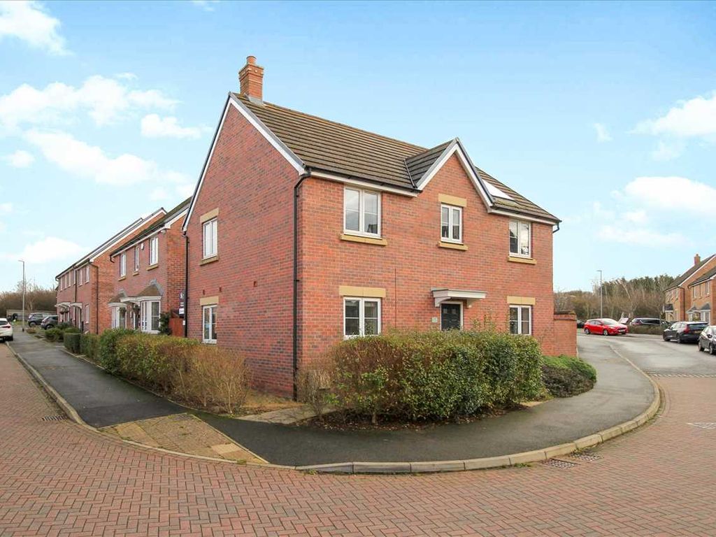 4 bed detached house for sale in Chelveston Road, Newton Bromswold, Rushden NN10, £340,000