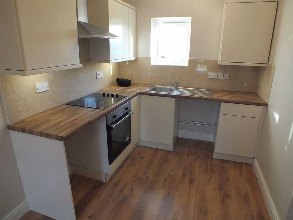 1 bed flat to rent in Shails Lane, Trowbridge BA14, £675 pcm
