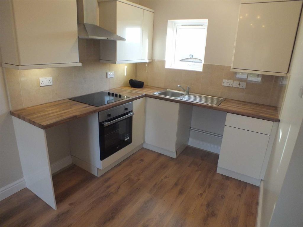 1 bed flat to rent in Shails Lane, Trowbridge BA14, £675 pcm