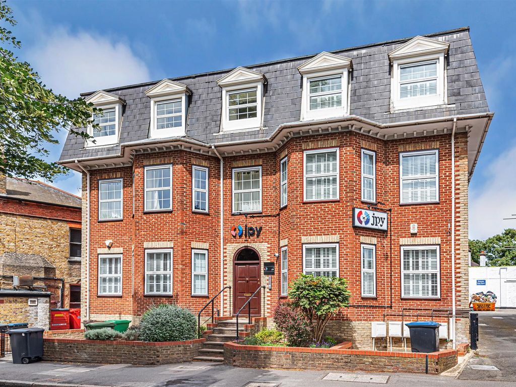 1 bed flat to rent in Surbiton Hill Road, Surbiton KT6, £1,450 pcm