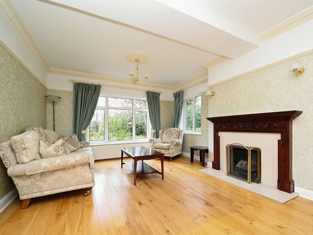 4 bed detached house for sale in Manor Road, Dersingham, King's Lynn PE31, £625,000