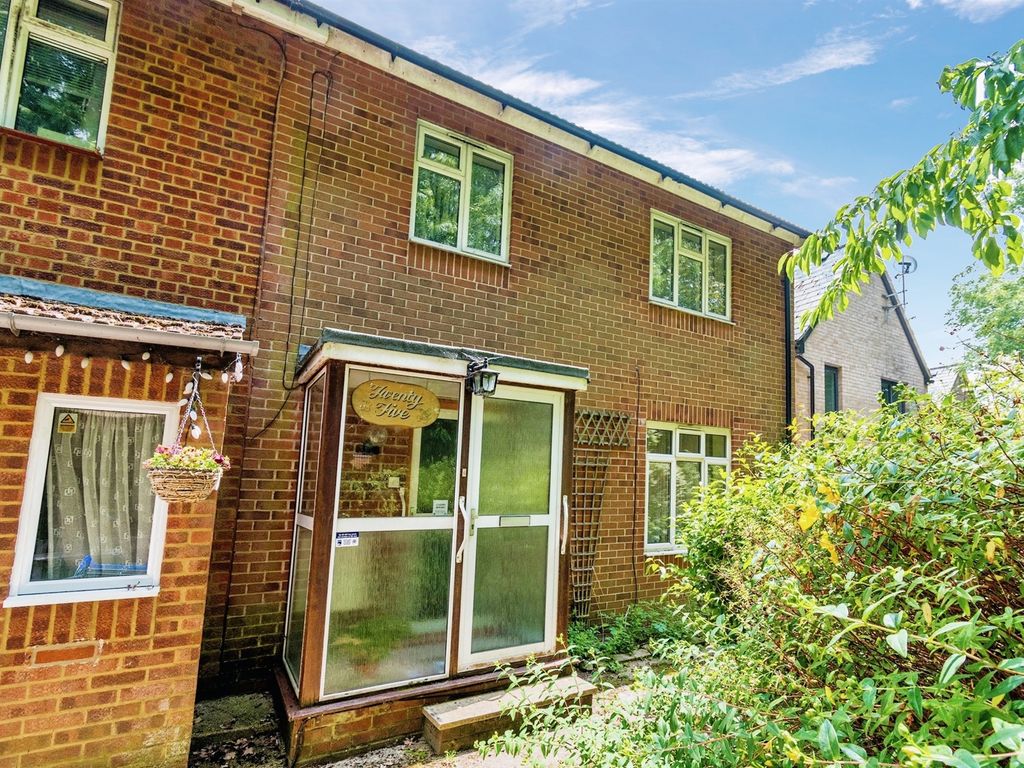 3 bed end terrace house for sale in Windermere Avenue, Southampton SO16, £170,000