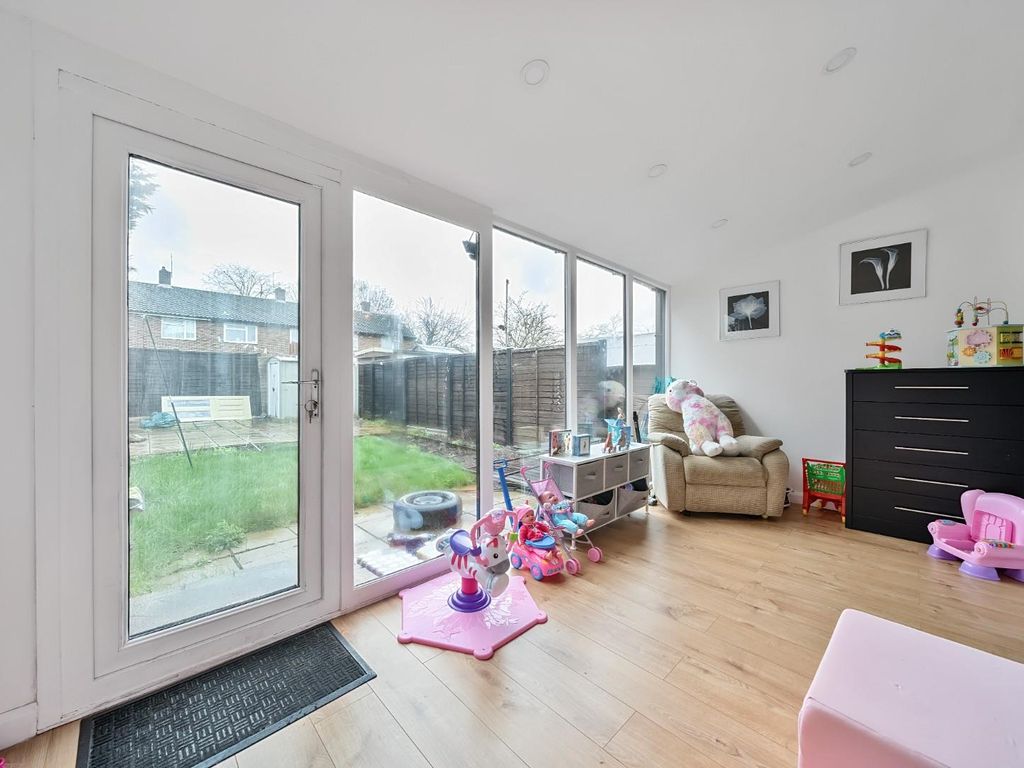 2 bed property for sale in Church Manorway, London SE2, £350,000