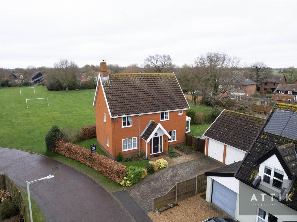4 bed detached house for sale in St. Johns Meadow, Fressingfield Road, Metfield, Harleston IP20, £525,000