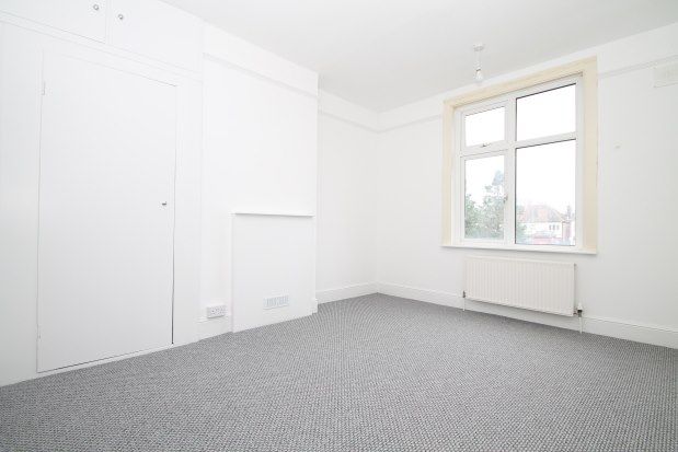 3 bed property to rent in Dalmeny Avenue, London SW16, £2,200 pcm
