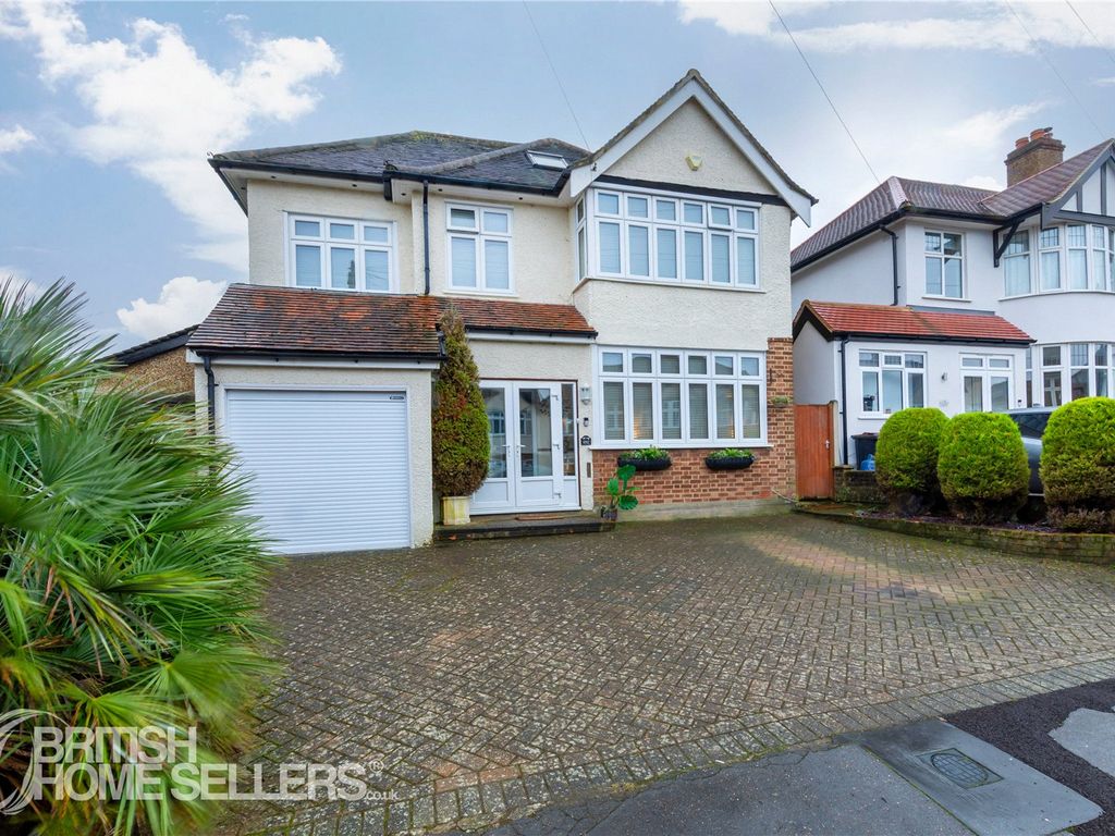 5 bed detached house for sale in Sandy Way, Croydon CR0, £790,000