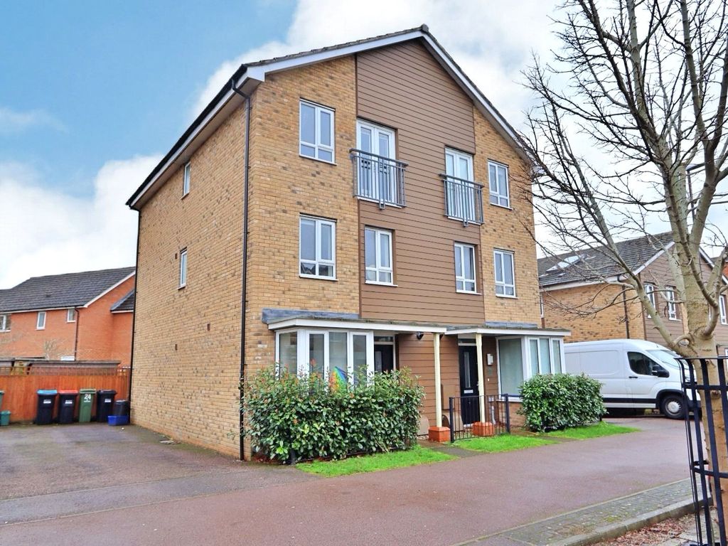 3 bed semi-detached house for sale in Addington Avenue, Wolverton, Milton Keynes, Buckinghamshire MK12, £400,000
