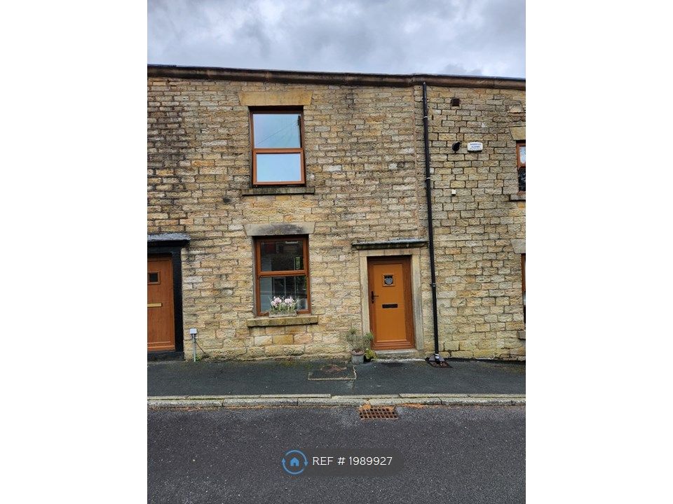 3 bed terraced house to rent in High Street, Belmont, Bolton BL7, £1,050 pcm