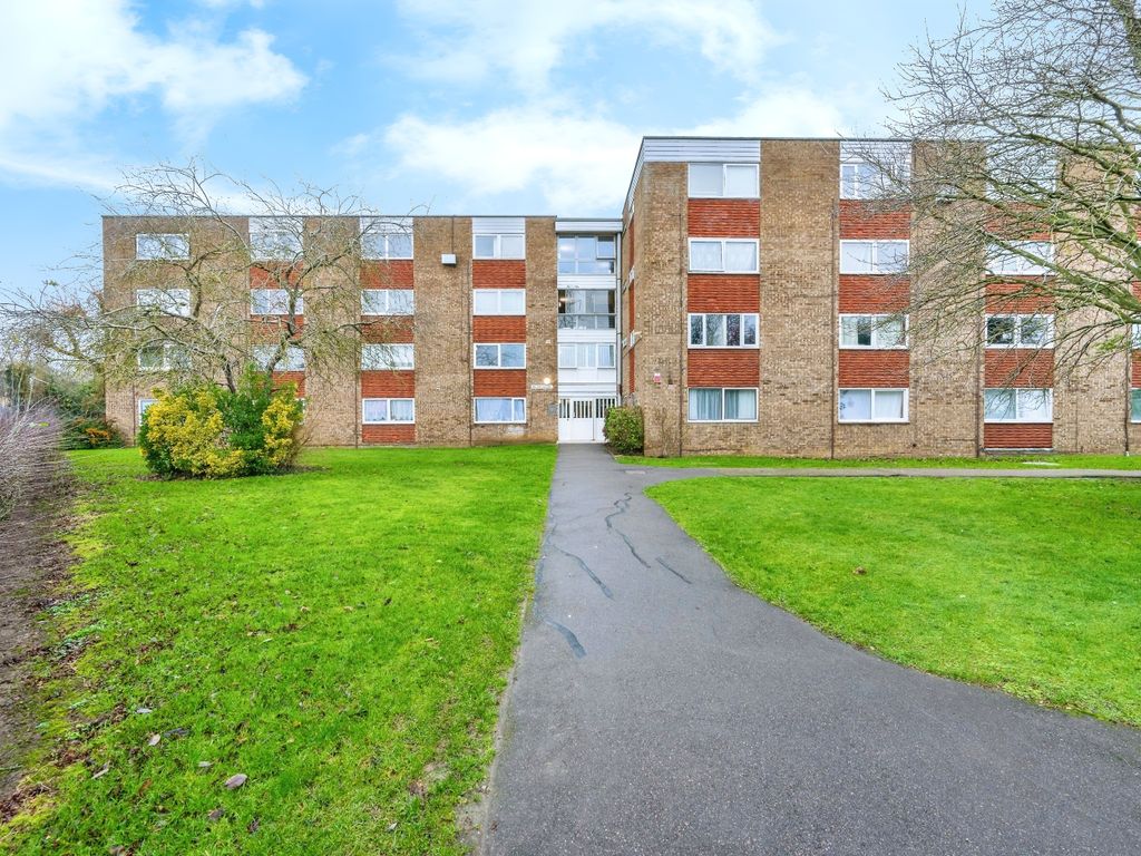 1 bed flat for sale in Aelfric Court, Dearne Walk, Bedford, Bedfordshire MK41, £95,000