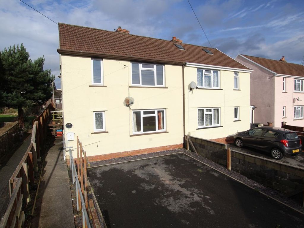 3 bed semi-detached house for sale in Coryton Close, Brecon LD3, £180,000